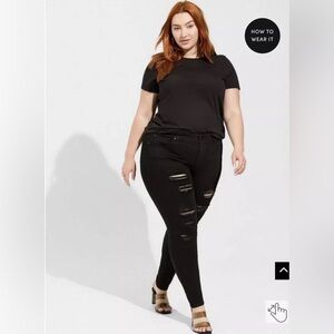 Torrid Bombshells Curvy jeans Distressed Skinny woman’s plus 24 R High Rise
